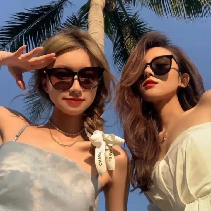 迷粉爱墙 海报